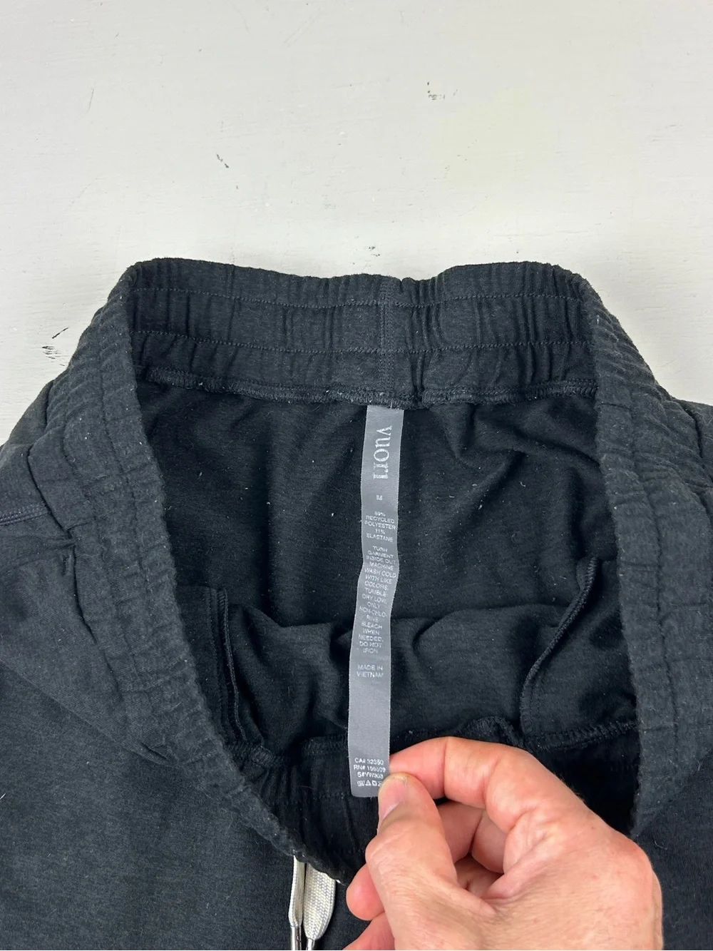 Vuori Performance Jogger Women’s Medium Black DreamKnit Pants VW303
